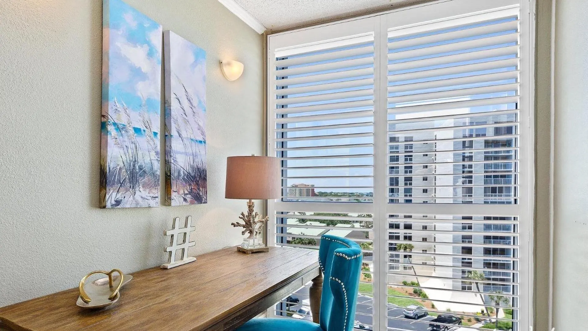 1086 Beach Condo Shoreline Towers Free Beach Setup Destin Holiday home